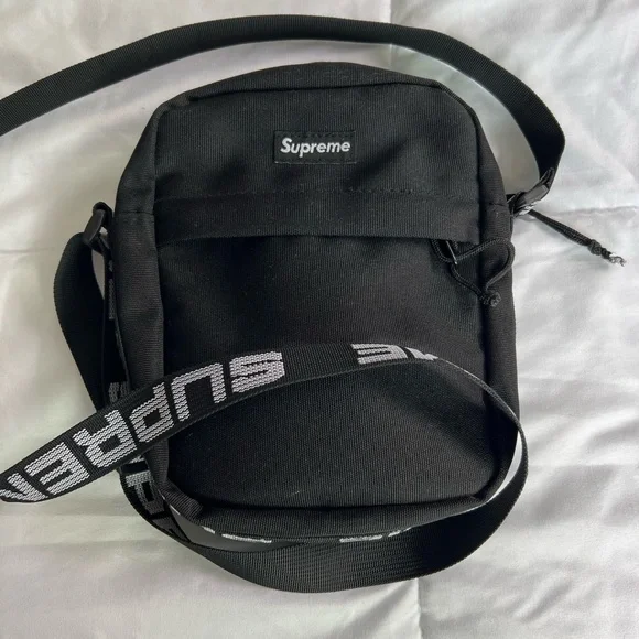 Supreme Crossbody Sling Bag (Unisex)-SS18 - Picture 2 of 7